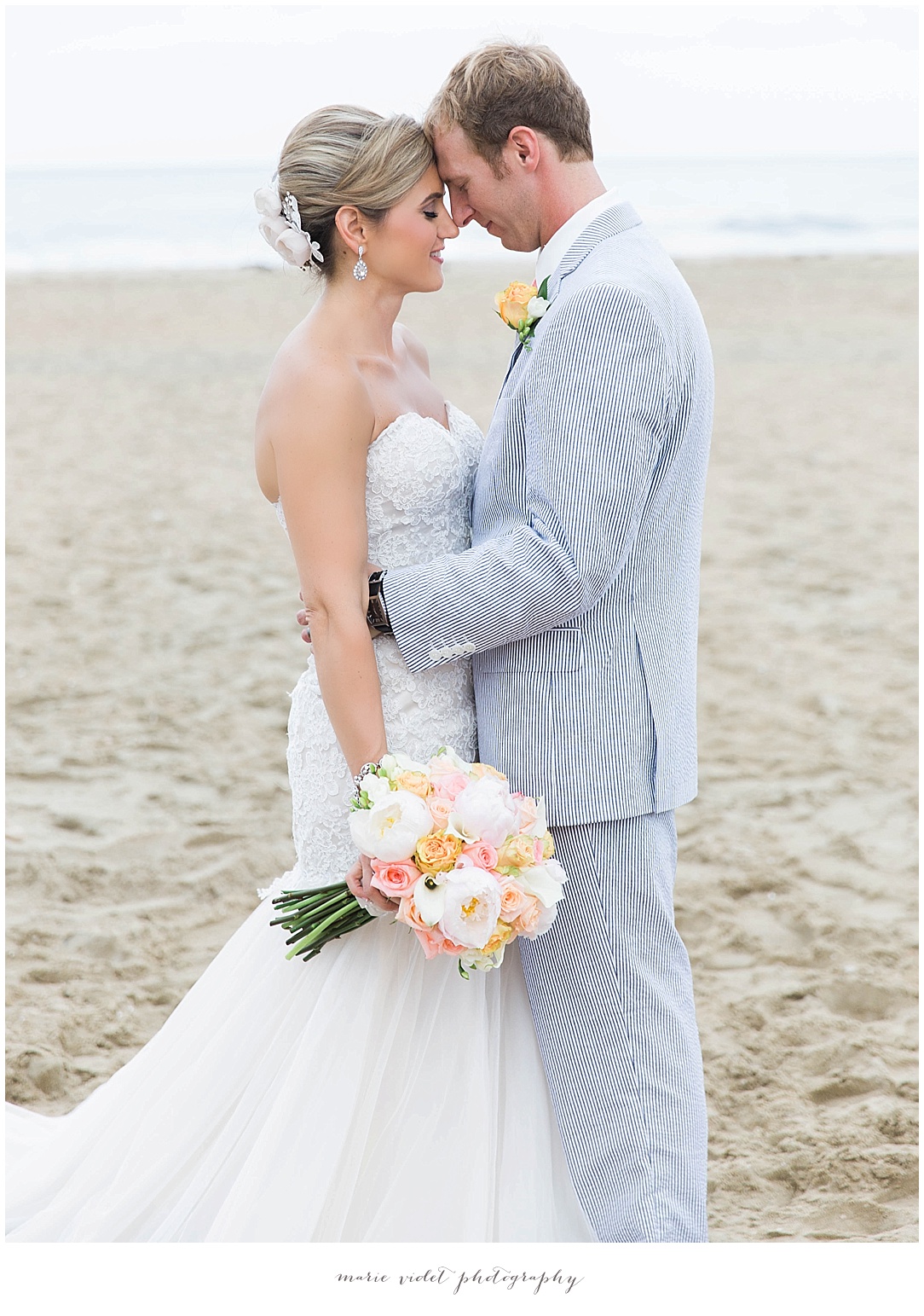 beach wedding couple photo 