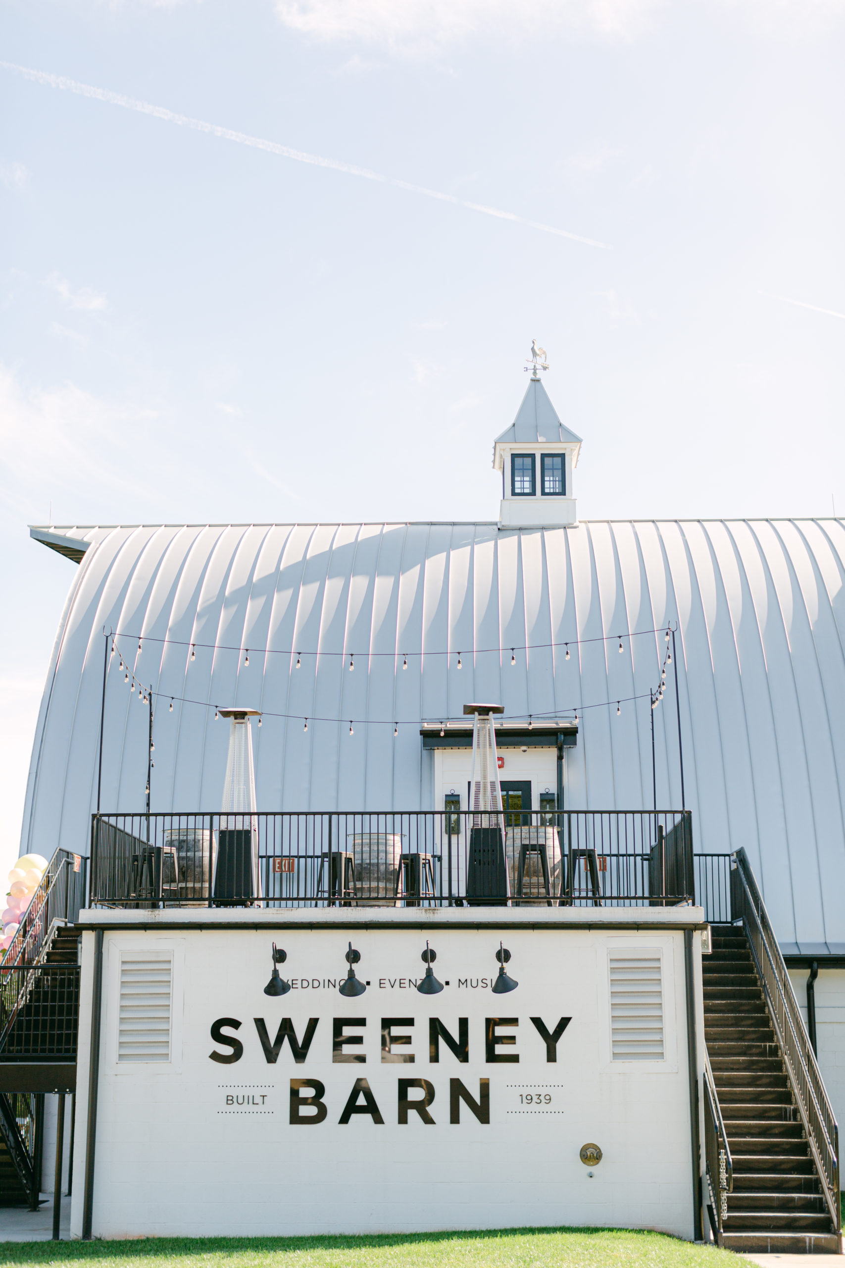 sweeneybarn_wedding